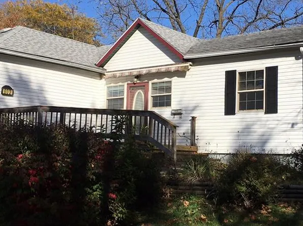 603 E South St, Winterset, IA 50273