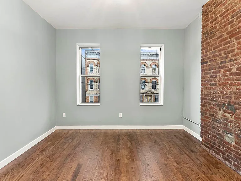 1820 Woodbine St #1L — Photo 2