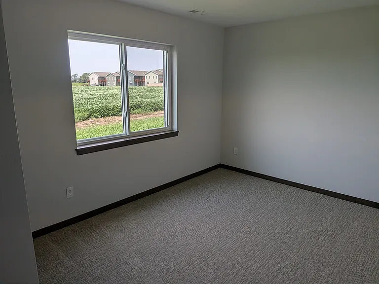 3601 S Heather Ave — Photo 10