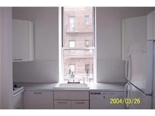 Rented by Douglas Elliman | media 25