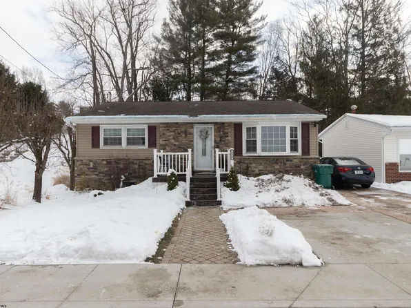 534 Stout St, Bridgeport, WV 26330