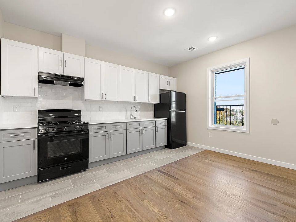 1st image of 65 S Harrison St #6C