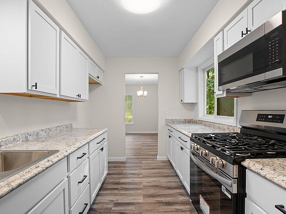 4th image of 4960 Dawn Dr