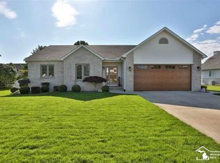 476 Grassey Ln, Monroe, MI