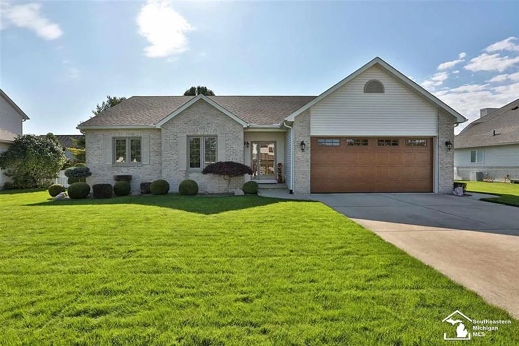 476 Grassey Ln photo 1