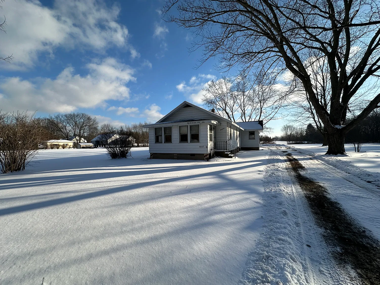 3 bed, 1.5 bath, 1338 sqft, $1,600 — Photo 2