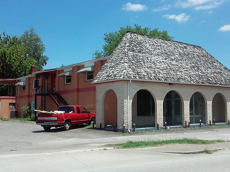 213 E Western Ave #A — Photo 14