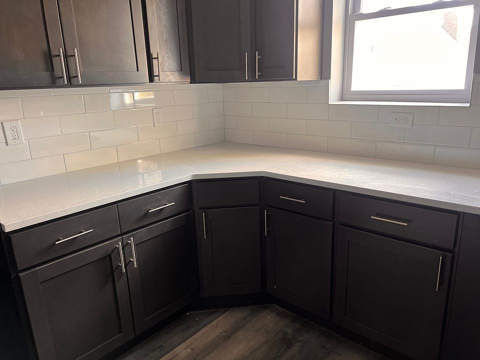1st image of 130 W 47th St Floor 3-32