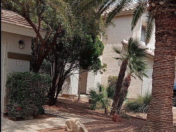 3rd image of 4026 E MEADOW Drive