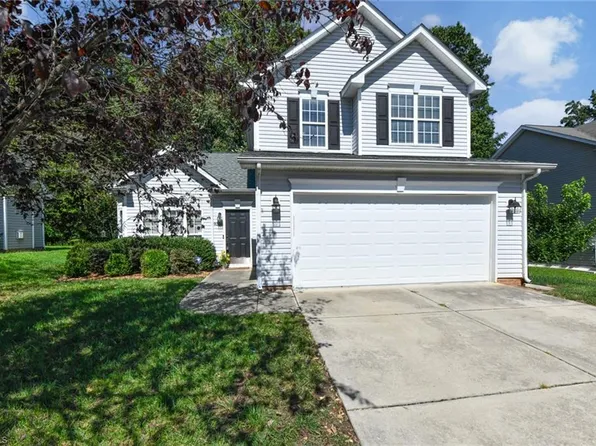 4308 Chimney Springs Dr, Greensboro, NC 27407