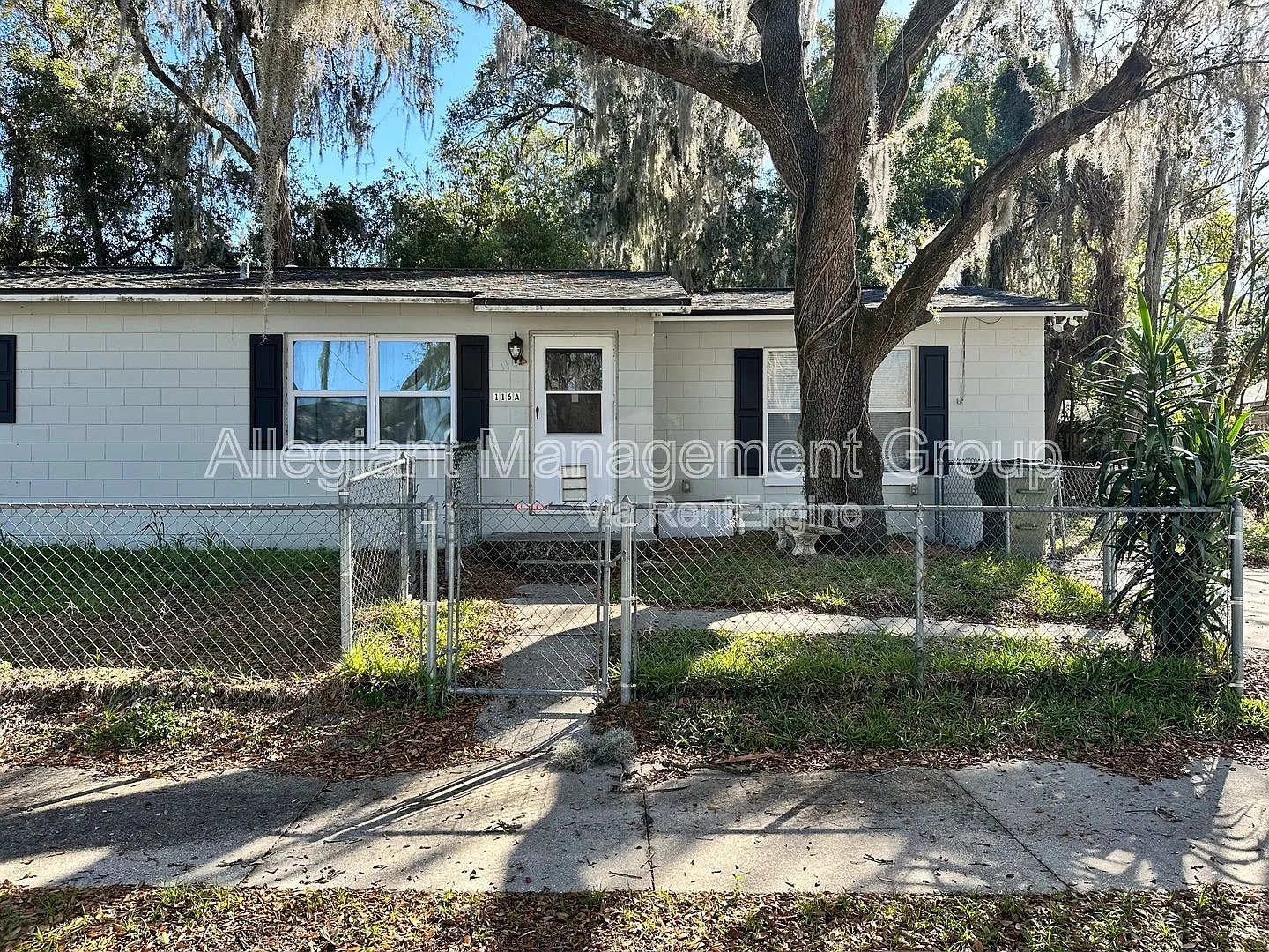 3 bed, 2.0 bath, 1200 sqft, $1,399 — Photo 1
