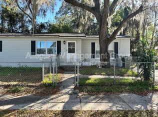 116 N College St APT A, Leesburg, FL 34748