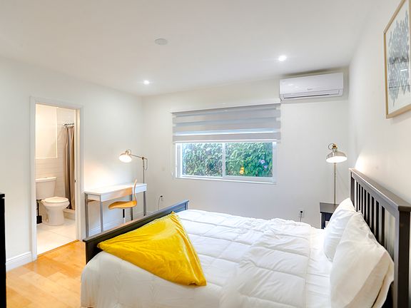 5th image of 6864 SW 42nd St