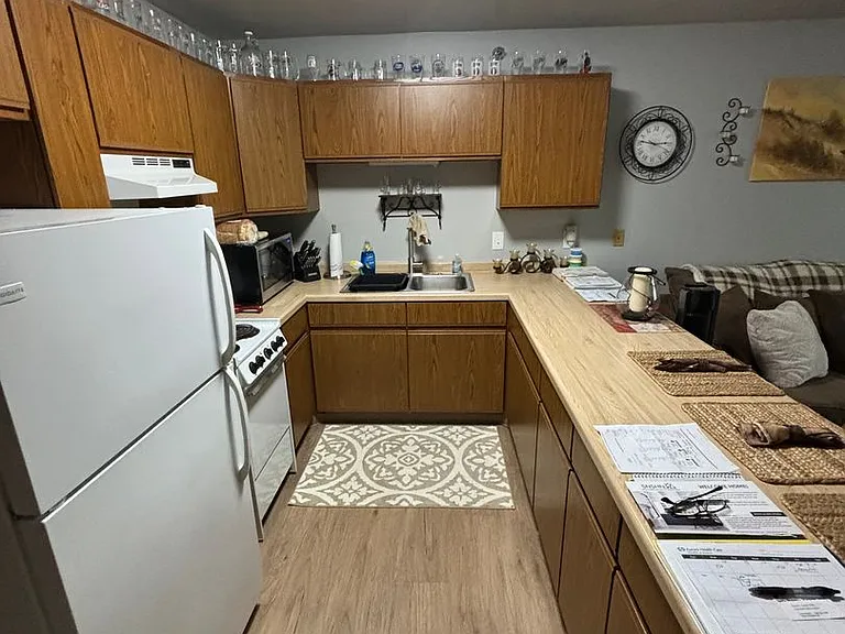 1038 Fond du Lac Ave — Photo 16