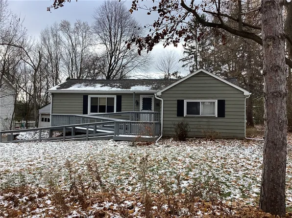 20 Rorbach Ln, Geneseo, NY 14454