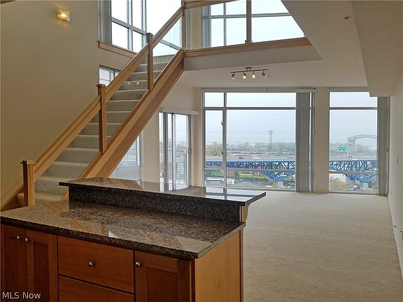 4th image of 2222 Detroit Ave #Penthouse 1119