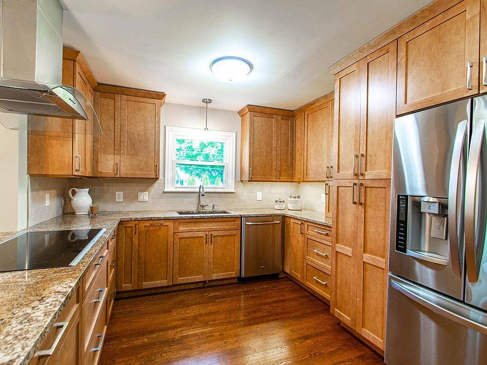 1st image of 4248 Greensview Dr