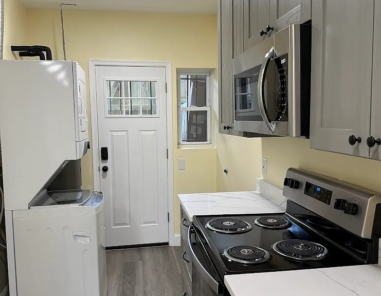 1820 C St NE #B — Photo 24