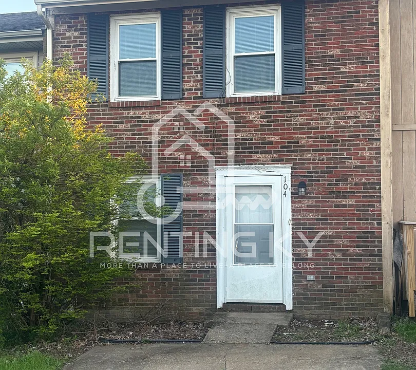 104 Strawberry Ln