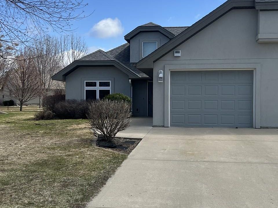 913 13th St S, Benson, MN 56215 Zillow