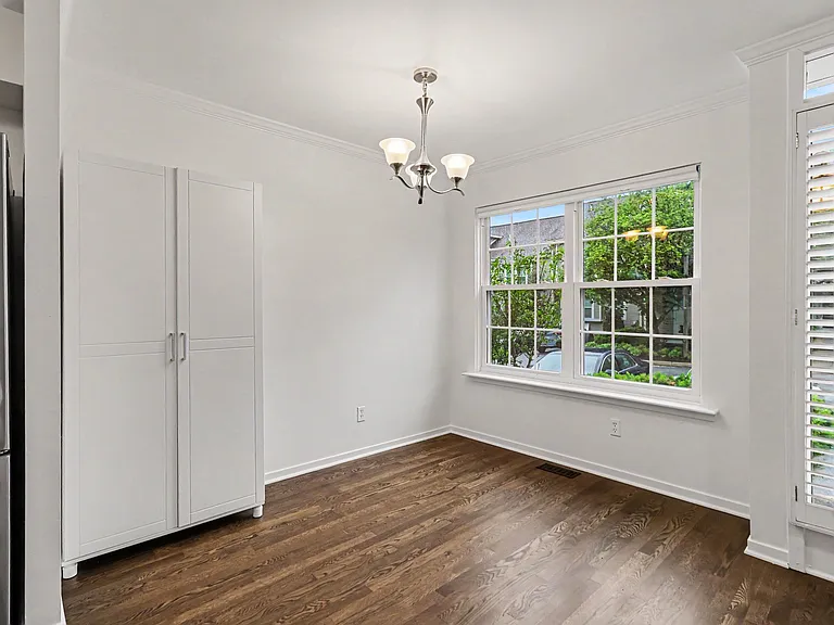 204 Cheswold Ct — Photo 12