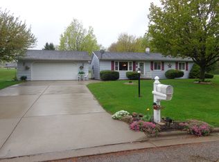 1304 Valley Ln, Shawano, WI 54166