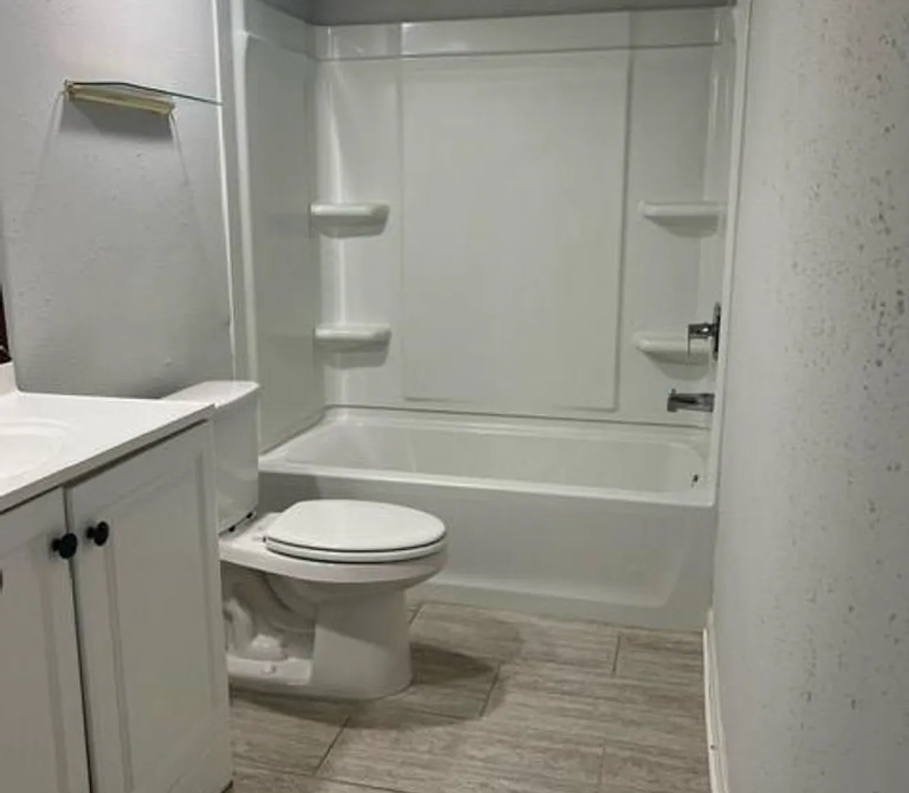 4 bed, 1898 sqft, $1,950 — Photo 2