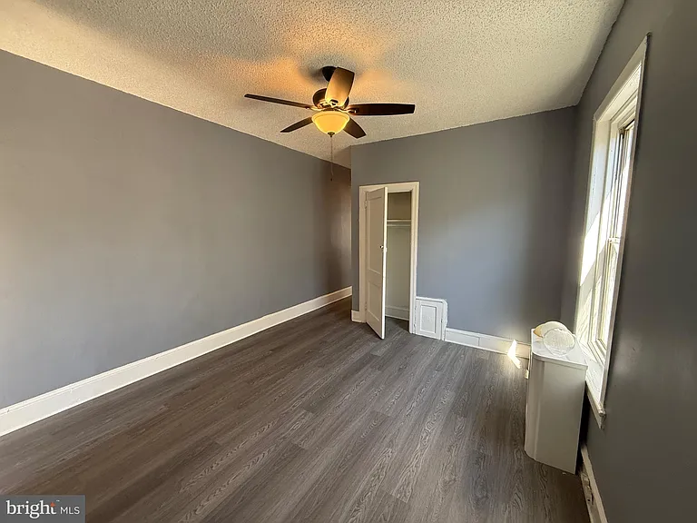 5052 Wayne Ave — Photo 12