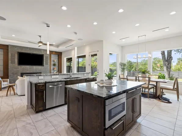 10804 Rush Rd APT 2, Austin, TX 78732