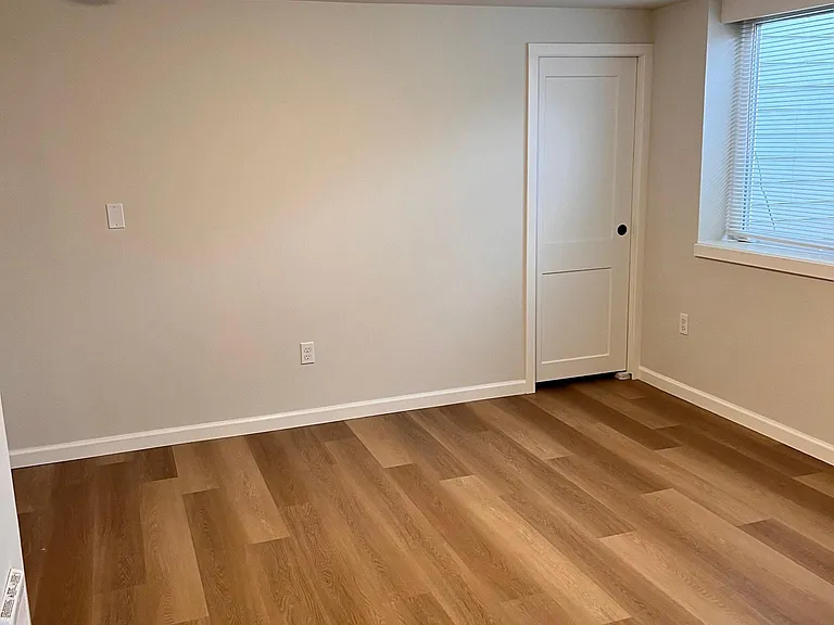 1093 Icel Ct NE — Photo 11