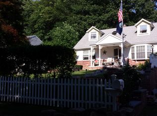 1 Watson Dr, Danbury, CT 06811