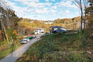 5th image of 5833 Woodland Hills Dr