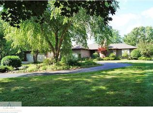 9169 Coleman Rd, Haslett, MI 48840