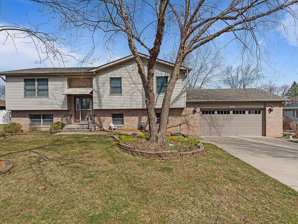 1st image of 12060 S Oakwood Dr