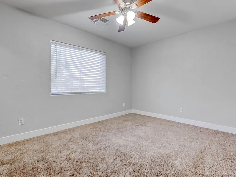 6469 Abbey Door Ct — Photo 10