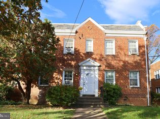 2304 40th St NW, Washington, DC 20007