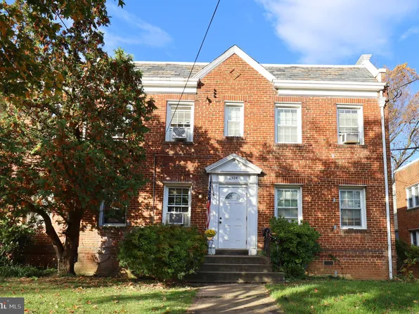 2304 40th St NW, Washington, DC 20007