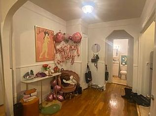 213 W 18th St APT 3C, New York, NY 10011