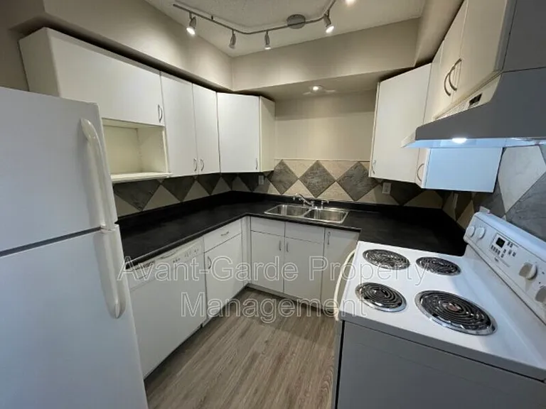 14125 82nd St NW — Photo 7
