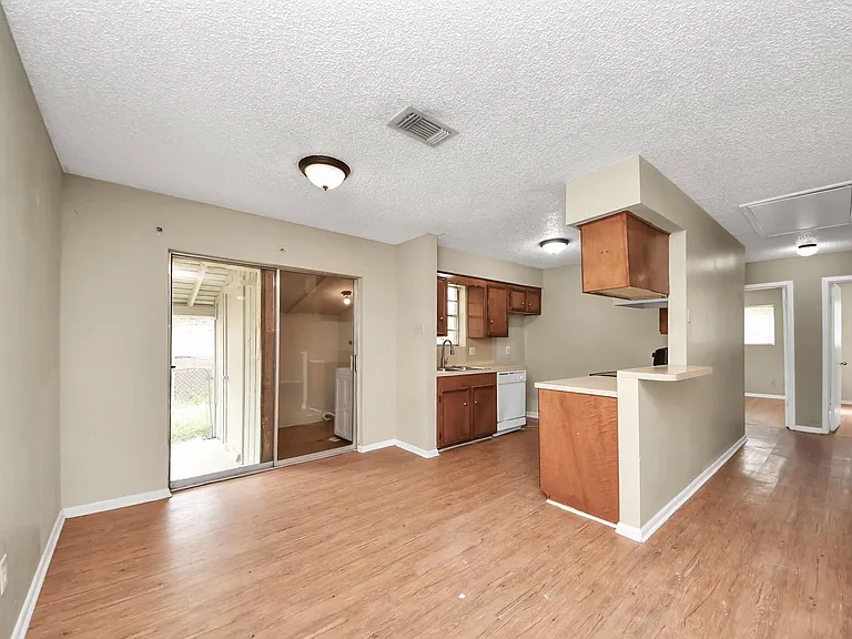 1006 Perry St #100 — Photo 15