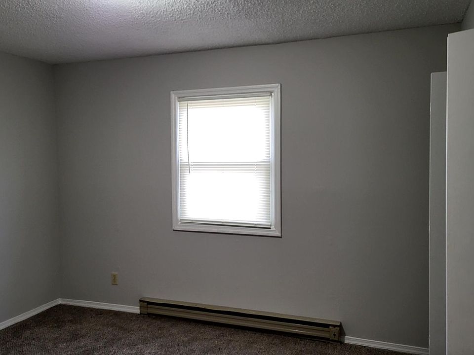 465 E. Main St., Warrenburg 465 E Main St Warrensburg, IL Zillow Apartments for Rent in