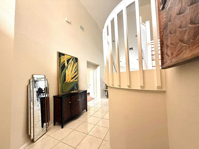 9392 Cascade Ct — Photo 2