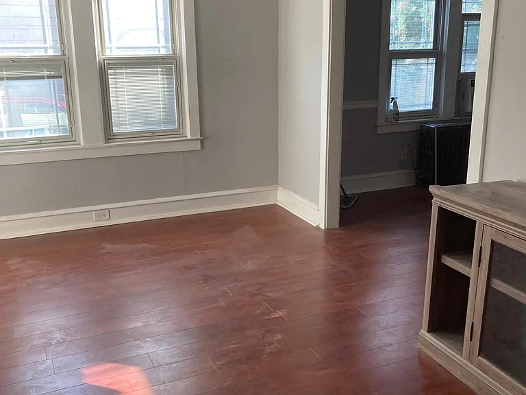 123 E Franklin Ave #1 — Photo 2