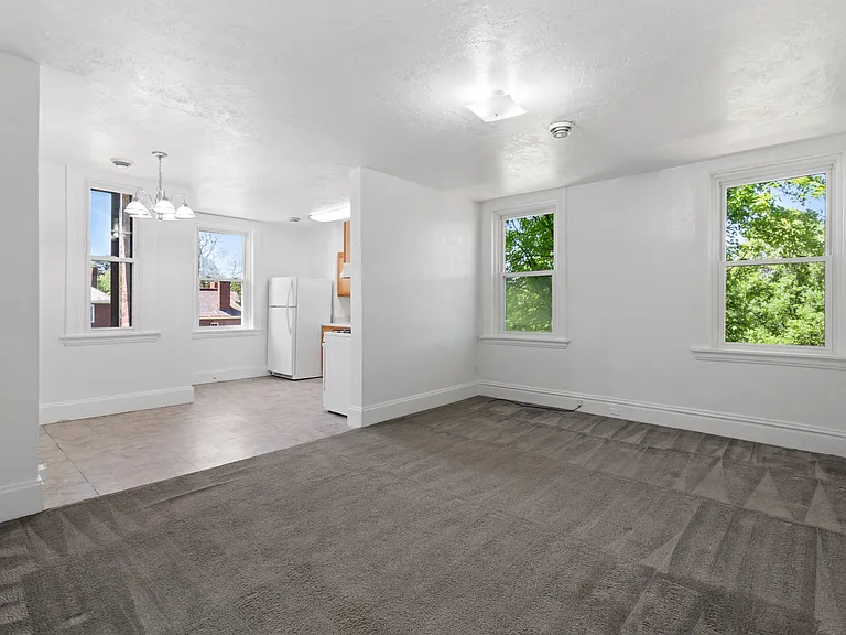 3835 Hiawatha St — Photo 7