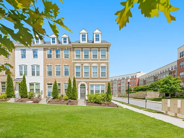 3738 Commodore Joshua Barney Dr NE, Washington, DC 20018