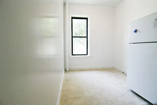 Rented by Horowitz Real Estate | media 18