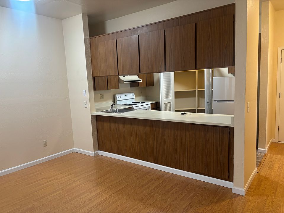 1st image of 36 Cottage Ave #2