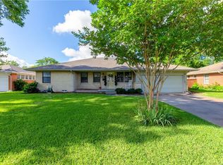 2956 Eric Ln, Farmers Branch, TX 75234