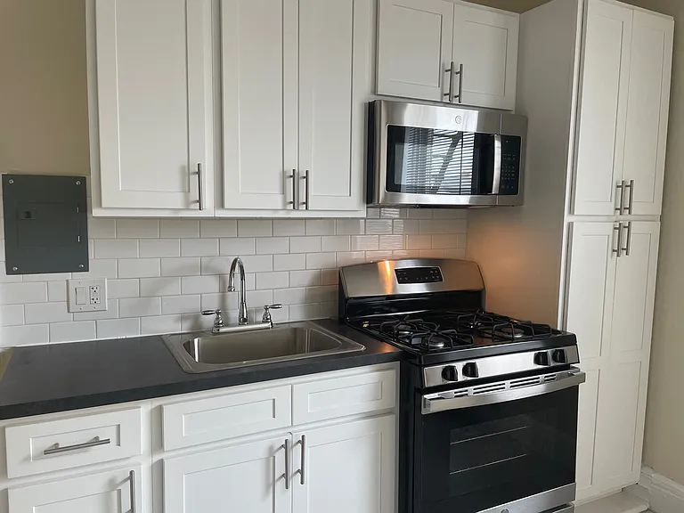 54 Linden Ave #201 — Photo 9