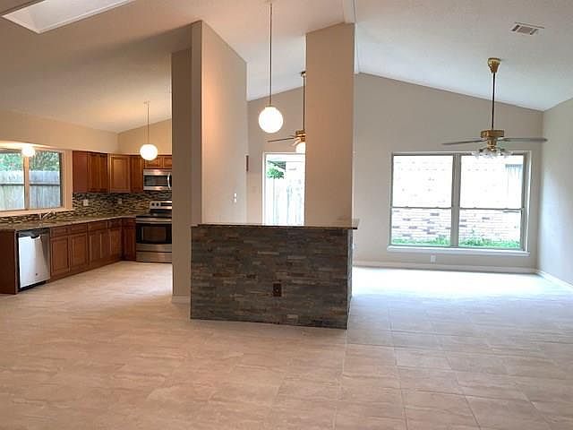 1st image of 11618 Poplarwood Dr